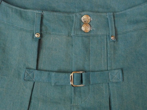Front buckle